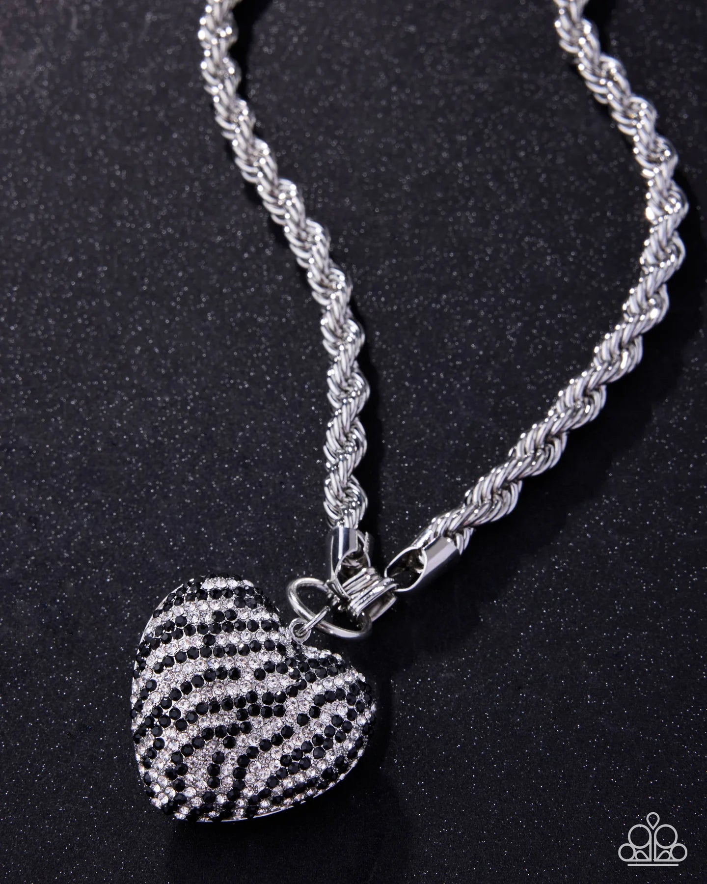 Paparazzi ♥ Striped Selfie - Black ♥ Necklace