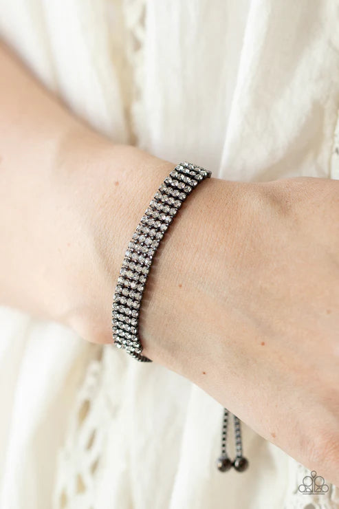 Paparazzi ♥ A DIAMOND a Dozen - Black ♥ Bracelet