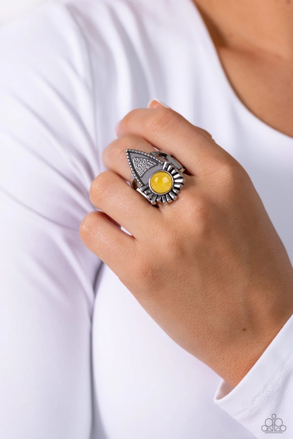 Paparazzi ♥ Solstice Scene - Yellow ♥ Ring
