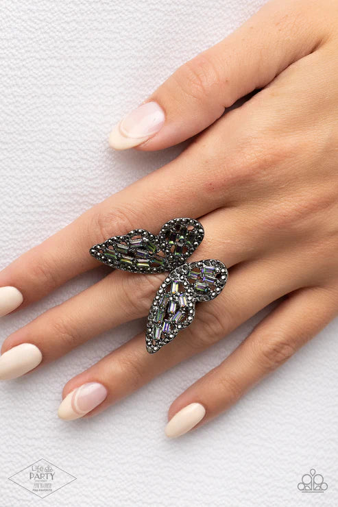 Paparazzi ♥ Flauntable Flutter 2 - Multi ♥ Ring