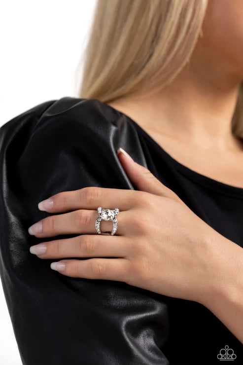Paparazzi ♥ Bow Chicka Bow Wow - White ♥ Ring
