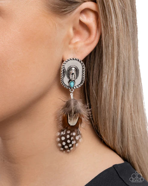 Paparazzi ♥ Feathered Fairy Tale ♥ Post Earrings