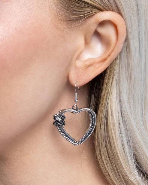 Paparazzi ♥ Crisscross Courtship - Black ♥ Earrings