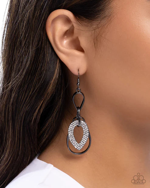 Paparazzi ♥ Teardrop Triumph - Black ♥ Earrings