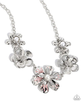 Paparazzi ♥ FLOWER Move - Orange ♥ Necklace