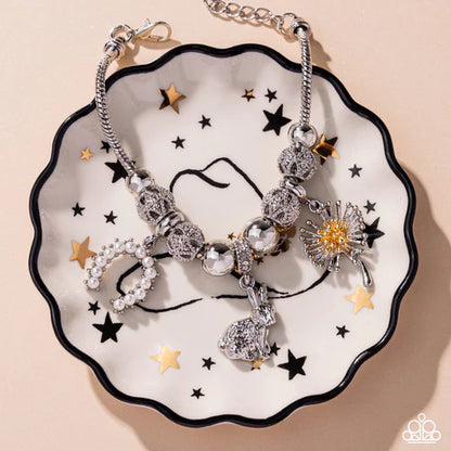 Paparazzi ♥ Graceful Godsend - White ♥ Bracelet