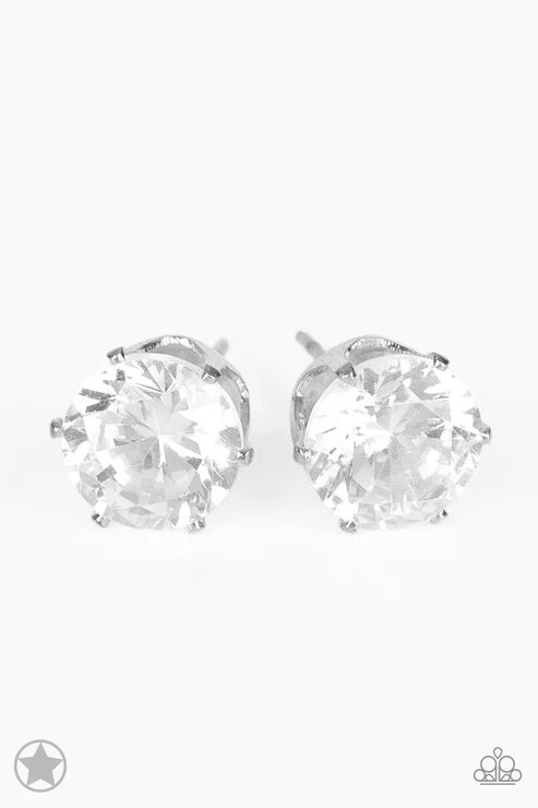Paparazzi ♥ Just In TIMELESS - White ♥ Post Earrings