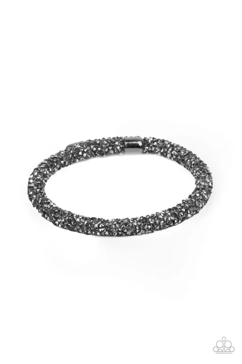 Paparazzi ♥ Roll Out The Glitz - Black ♥ Bracelet
