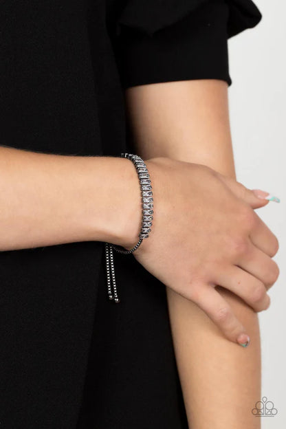 Paparazzi ♥ Glitz and Glimmer - Black ♥ Bracelet
