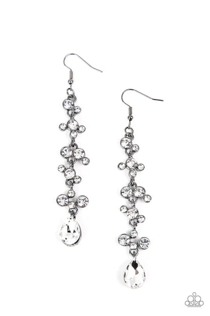 Paparazzi ♥ Wedding Day Dazzle - Black ♥ Earrings