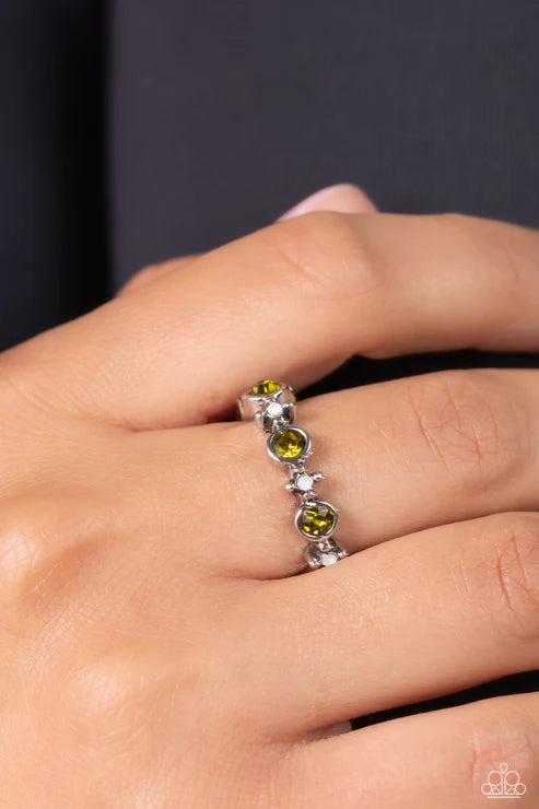 Paparazzi ♥ Modestly Modern - Green ♥ Ring