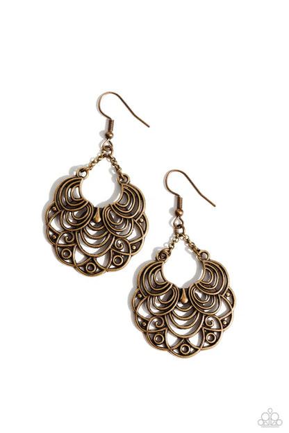 Paparazzi ♥ Frilly Finesse - Brass ♥ Earrings