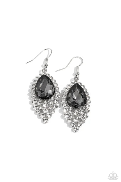 Paparazzi ♥ Glorious Glimmer - Silver ♥ Earrings