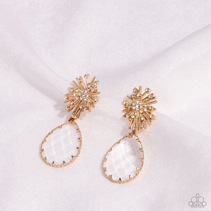 Paparazzi ♥ Stellar Shooting Star - Gold ♥ Post Earrings