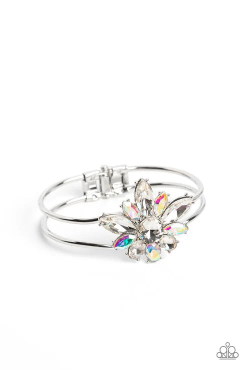 Paparazzi ♥ Chic Corsage - White ♥ Bracelet