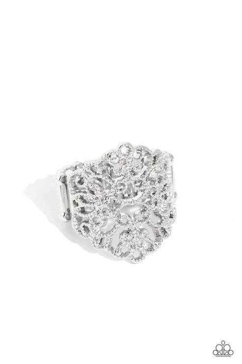 Paparazzi ♥ Glistening Gentry - Silver ♥ Ring