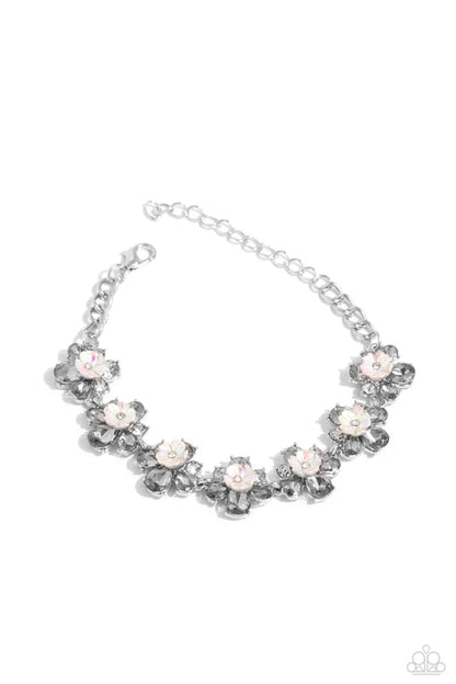 Paparazzi ♥ Floral Frenzy - Silver ♥ Bracelet