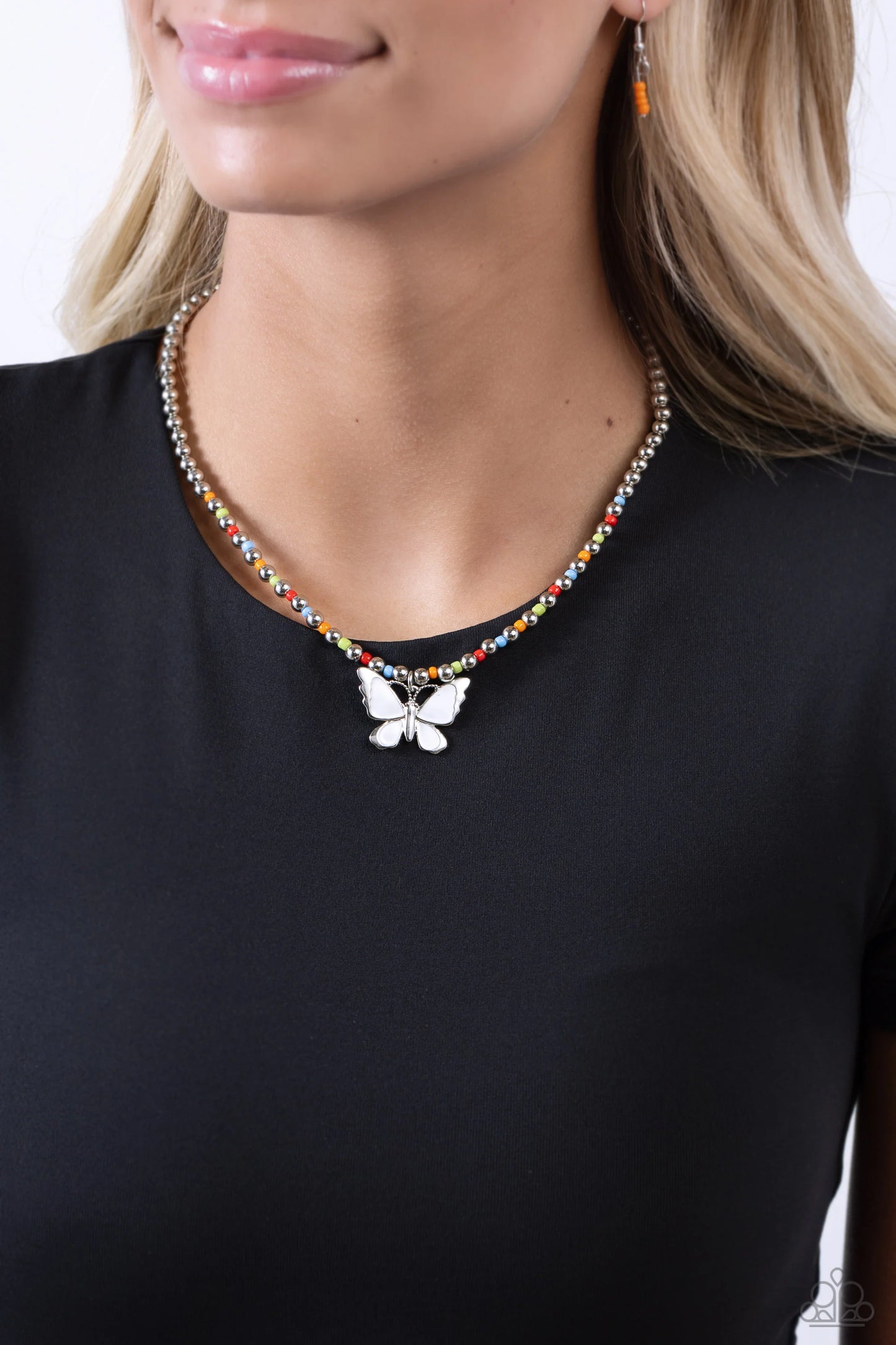 Paparazzi ♥ Vibrant Flutter - White ♥ Necklace
