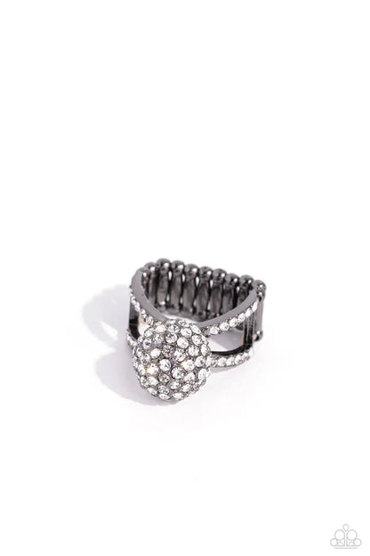 Paparazzi ♥ Polished Pageant - Black ♥ Ring