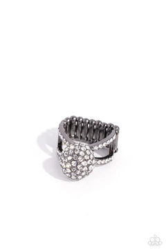 Paparazzi ♥ Polished Pageant - Black ♥ Ring