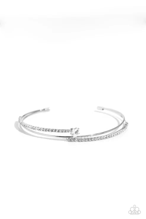 Paparazzi ♥ Sensational Sweetheart - White ♥ Bracelet