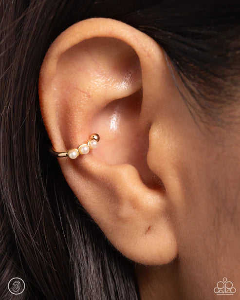 Paparazzi ♥ Ballerina Backdrop - Gold ♥ Post Earrings