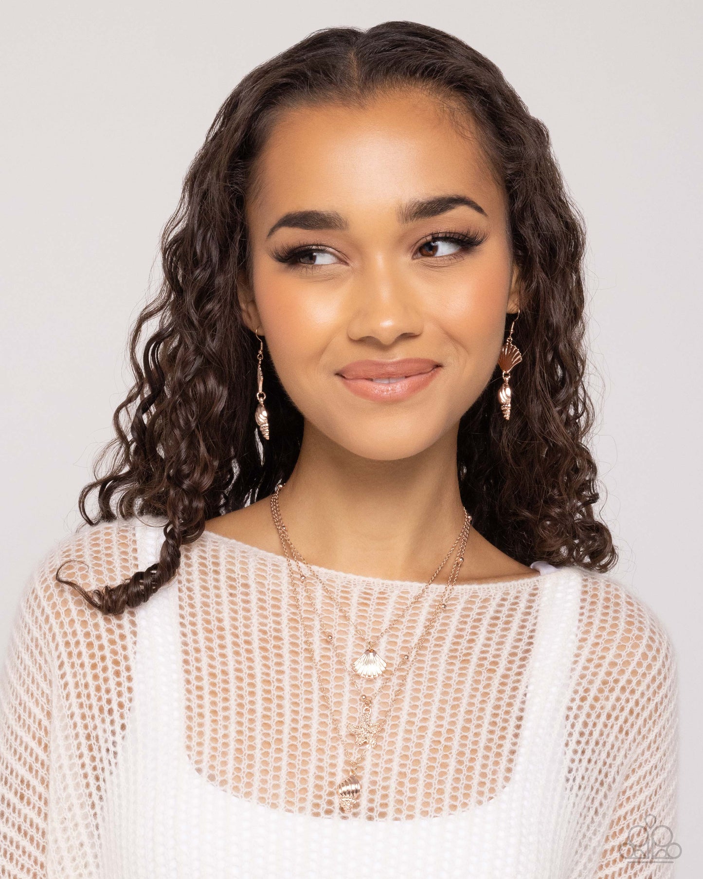 Paparazzi ♥ SHELL, I Was In the Area - Rose Gold ♥ Earrings