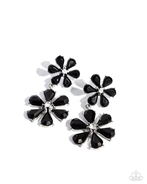 Paparazzi ♥ A Blast of Blossoms - Black ♥ Post Earrings