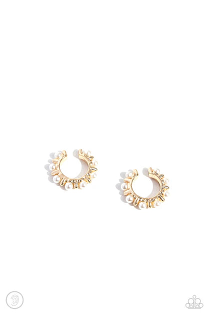 Paparazzi ♥ Bubbly Basic - Gold ♥ Post Earrings