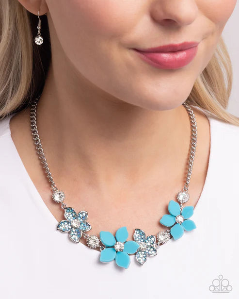 Paparazzi ♥ Bouquet Ballad - Blue ♥ Necklace