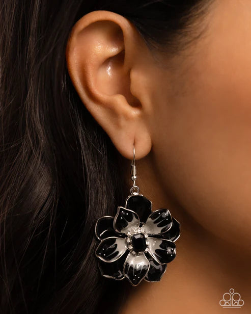 Paparazzi ♥ Tropical Treasure - Black ♥ Earrings