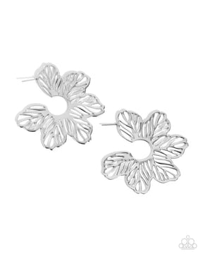 Paparazzi ♥ Floral Fame - Silver ♥ Earrings
