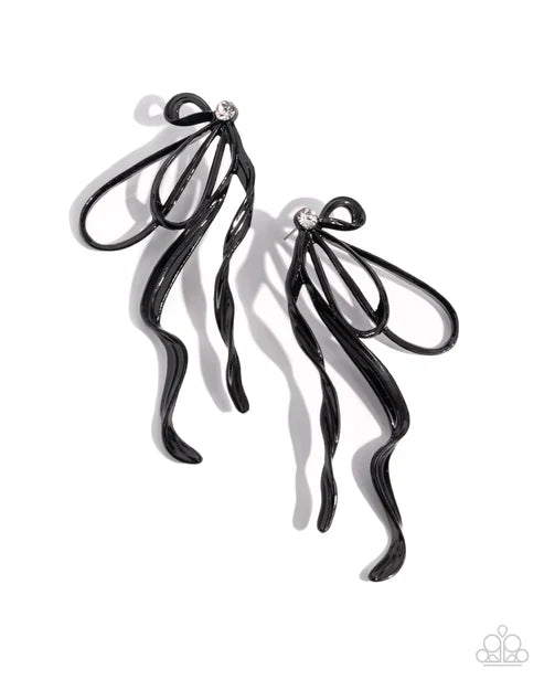 Paparazzi ♥ Trendy Tapestry - Black ♥ Post Earrings