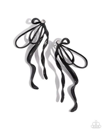 Paparazzi ♥ Trendy Tapestry - Black ♥ Post Earrings
