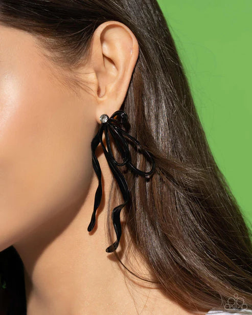 Paparazzi ♥ Trendy Tapestry - Black ♥ Post Earrings