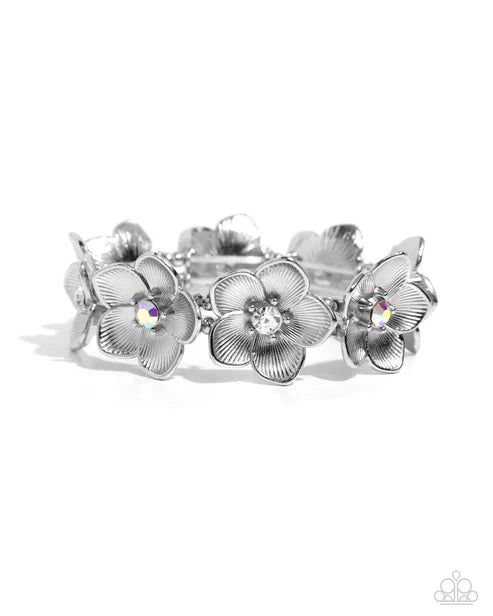 Paparazzi ♥ General Grandeur - White ♥ Bracelet