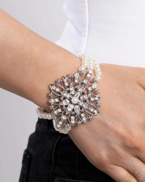 Paparazzi ♥ Flattering Florals - White ♥ Bracelet