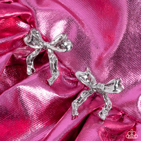 Paparazzi ♥ Princess Treatment - Silver ♥ Post Earrings