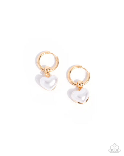Paparazzi ♥ Carriage Chic - Gold ♥ Earrings