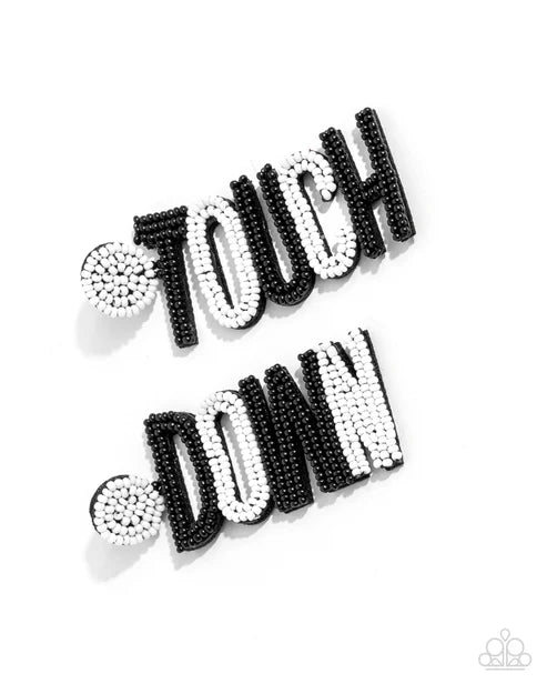 Paparazzi ♥ Touchdown Texture - Black ♥ Post Earrings