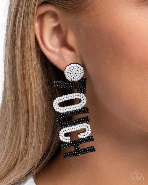 Paparazzi ♥ Touchdown Texture - Black ♥ Post Earrings