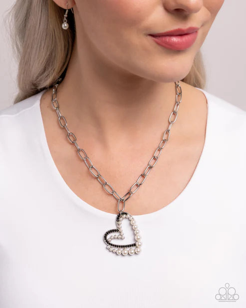 Paparazzi ♥ Introducing Me - Black ♥ Necklace