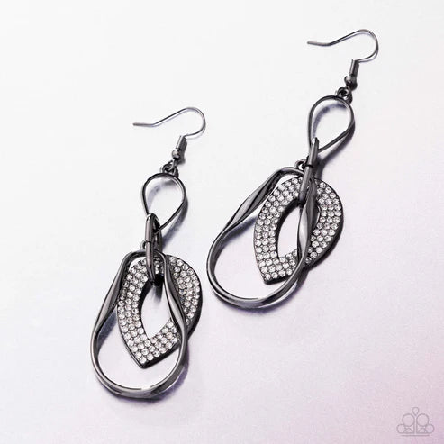 Paparazzi ♥ Teardrop Triumph - Black ♥ Earrings