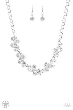 Paparazzi ♥ Hollywood Hills - White ♥ Necklace